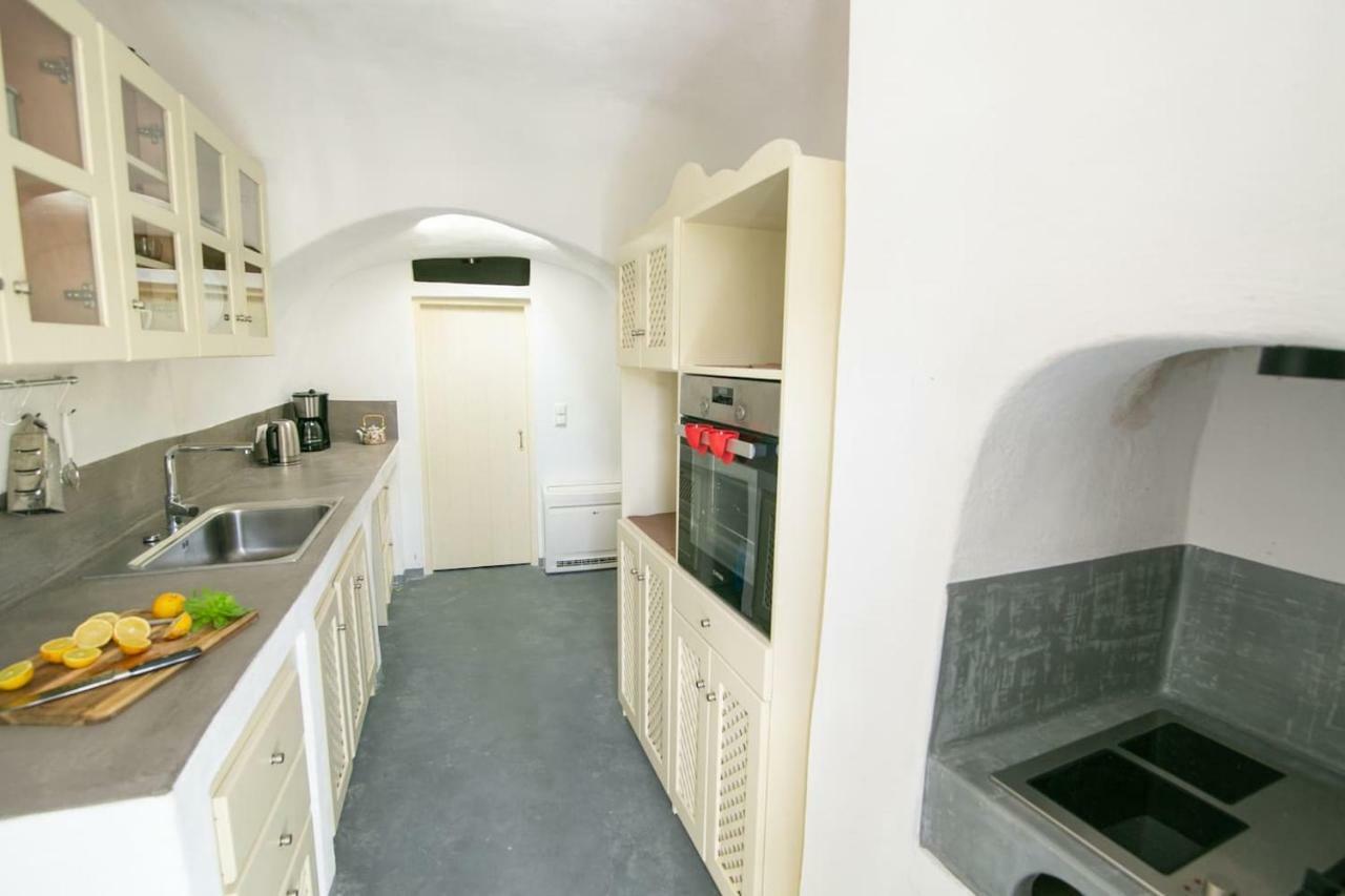 הוילה תירסיה Agrilia Secluded Cave House מראה חיצוני תמונה