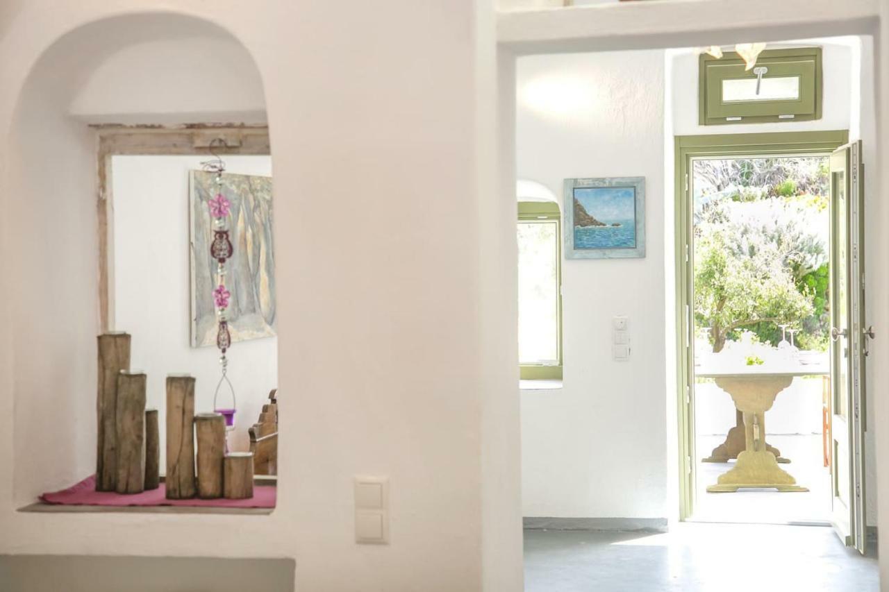 הוילה תירסיה Agrilia Secluded Cave House מראה חיצוני תמונה