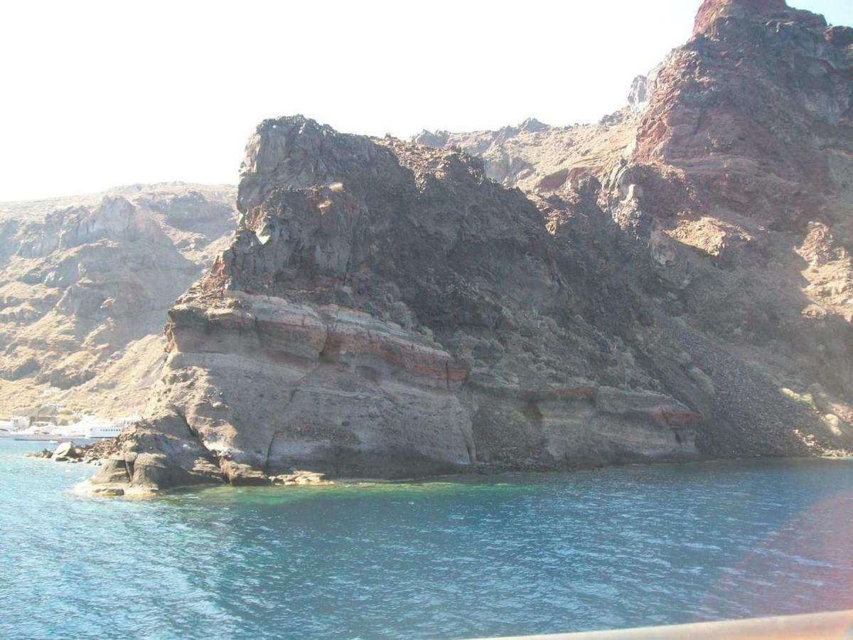 הוילה תירסיה Agrilia Secluded Cave House מראה חיצוני תמונה