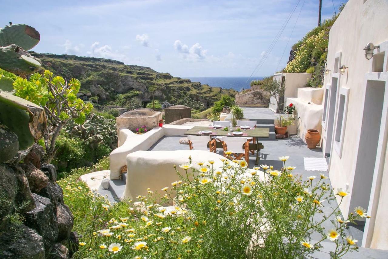 הוילה תירסיה Agrilia Secluded Cave House מראה חיצוני תמונה